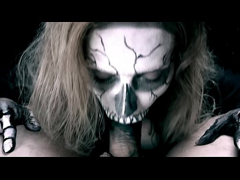 ❤️ Demon girl zuigt pik met haar zwarte mond en slikt sperma. ❤ Anal video at porn nl.pornobot.ru